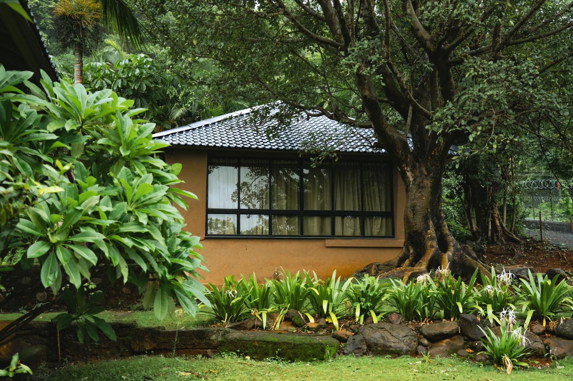 Rajlok Resorts Pune Extérieur photo